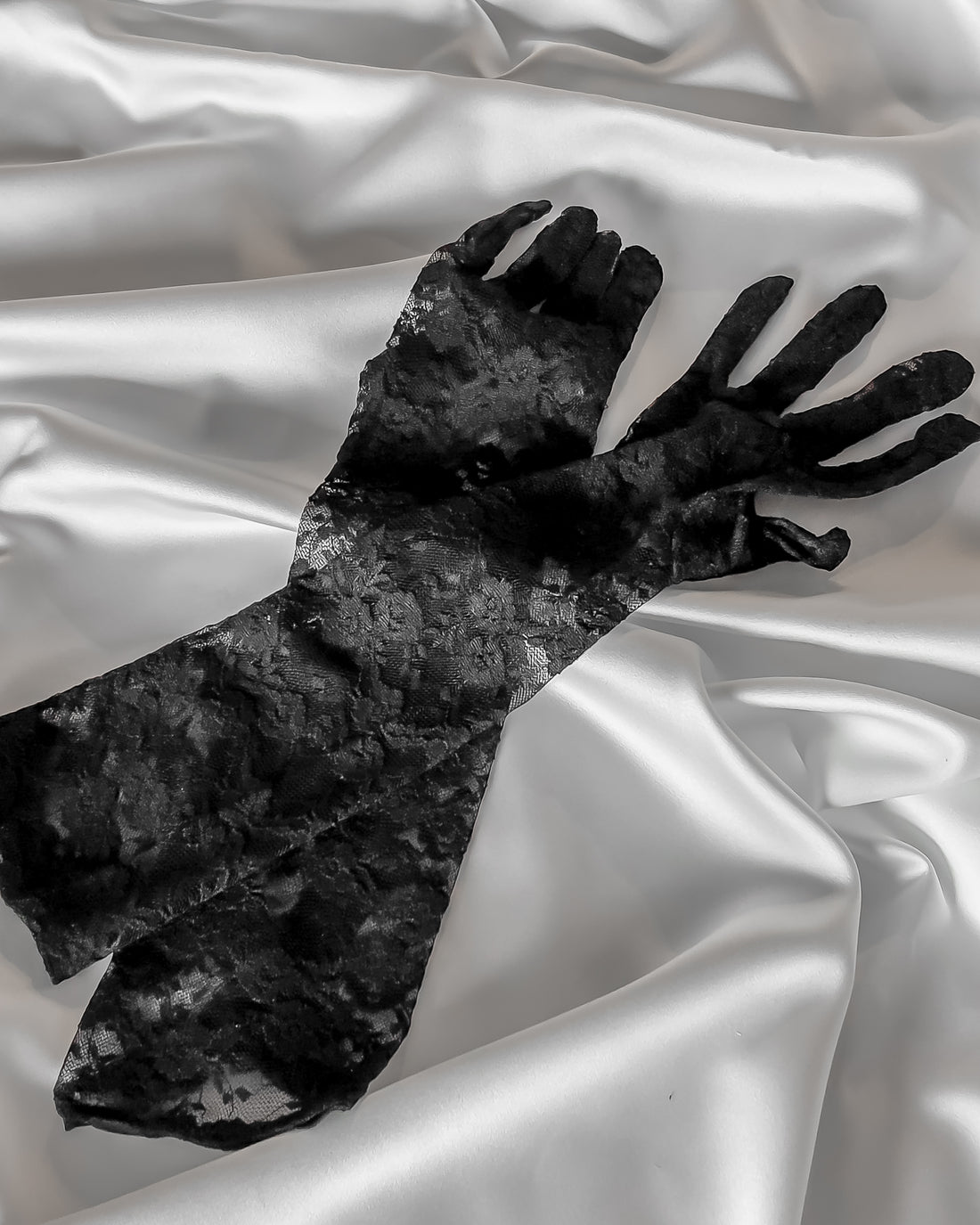 Lace Désir Gloves | Kırmızı & Siyah Dantel Eldiven